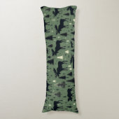 Coussins Longs Cozy Moose et forêt de pins vert (Devant (Vertical))