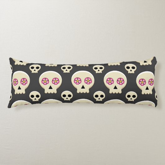 Coussins Longs Creepy Cute Kawaii Goth Skull with Flowers (Devant)