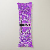 COUSSINS LONGS CROIX NOIRE ET ROSE AVEC ARRIÈRE - PLAN VIOLET (Devant (Vertical))