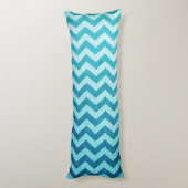 Coussins Longs Denim Chevron par Shirley Taylor (Dos (Vertical))