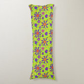 Coussins Longs Fleurs de style MOD sur Peridot Green (Devant (Vertical))