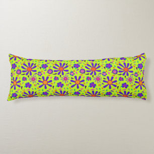 Coussins Longs Fleurs de style MOD sur Peridot Green