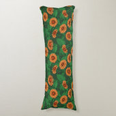 Coussins Longs Fleurs Zinnia orange, feuilles verts sur vert fonc (Devant (Vertical))
