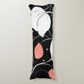 Coussins Longs Flore chic monochrome avec des accents blush (Devant (Vertical))