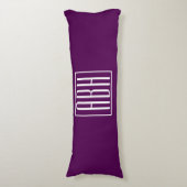 Coussins Longs Initiales Monogramme | Blanc Sur Violet Foncé (Devant (Vertical))