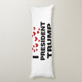 Coussins Longs J'aime les coeurs du président Trump (Dos (Vertical))