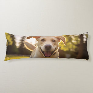 Coussins Longs Joyeux Labrador Puppy Running