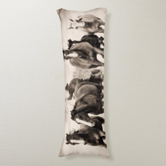 Coussins Longs La Chase I (Devant (Vertical))