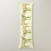 Coussins Longs Lambes de bébé sur oreiller du corps jaune (Devant (Vertical))