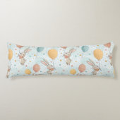 Coussins Longs Lapins Mignons Tenant des Ballons d'Oeufs au Paste (Devant)
