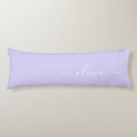 Coussins Longs Lavande Purple Script Moderne Fille Monogramme Nom<br><div class="desc">Lavande Purple Simple Script Monogramme Nom Oreiller Corps. La coussin fait le cadeau parfait pour 16 ans,  mariage,  douche nuptiale,  baby shower ou bachelorette pour quelqu'un décorant sa chambre en or rose.</div>