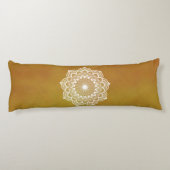 Coussins Longs Mandala blanc sur fond doré (Dos)