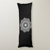 Coussins Longs Mandala blanc sur fond noir (Dos (Vertical))