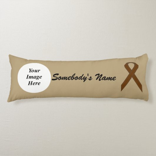 Coussins Longs Modèle de carbone Brown standard par Kenneth Yonci (Devant)