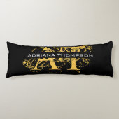 Coussins Longs Monogramme moderne en noir et or (Devant)