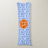 Coussins Longs Monogramme orange Nom personnalisé Chouettes bleue (devant Vertical)