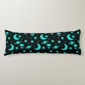 Coussins Longs Motif Alien turquoise avec étoiles et lunes (Devant)