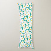 Coussins Longs Négative Space Daisies blanc jaune sur vert (Devant (Vertical))