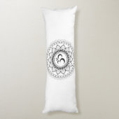 Coussins Longs Om Mandala blanc et noir recto verso (Dos (Vertical))