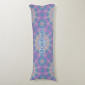 Coussins Longs Pastel Mère de Perle Nom du Motif Monogramme | (Devant (Vertical))