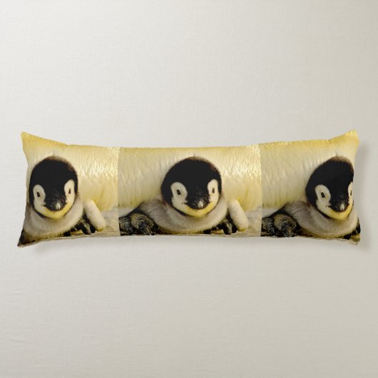 Coussins Longs pingouin de bébé (Devant)