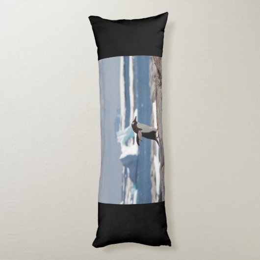 Coussins Longs Pingouin devant une arche de glace (Dos (Vertical))