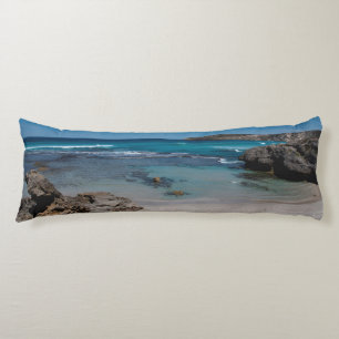 Coussins Longs Plage isolée sur votre lit