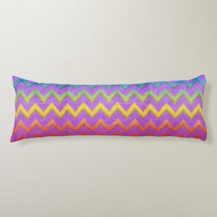 Coussins Longs Rainbow Chevron par Shirley Taylor