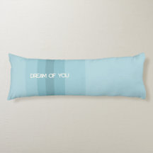 Rayures et mots sur quelque chose de bleu pastel