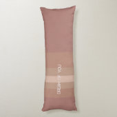 Coussins Longs Rayures et Mots sur Sol Brun Doux (Dos (Vertical))