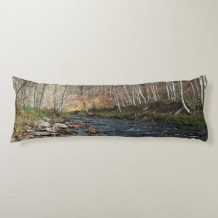 Coussins Longs Rivière de montagne en automne – Nature sauvage Ro