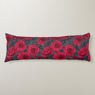 Coussins Longs Roses rouges avec feuilles gris sur noir
