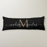 Coussins Longs Script de monogramme d'or noir à l'anniversaire de<br><div class="desc">Simple Black Gold Monogramme Script Nouveau marié Couple Mariage Anniversaire Oreiller</div>