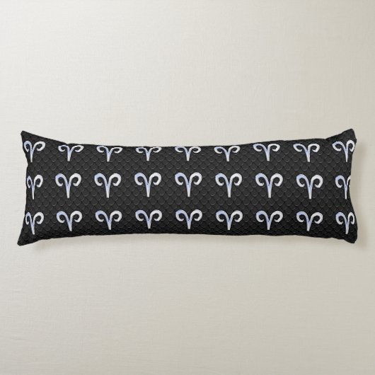 Coussins Longs Silver Chrome Comme Aries Zodiac SIGNE (Devant)