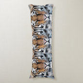 Coussins Longs Tiger regard visage dans Graphic Press Style (Devant (Vertical))