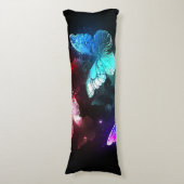 Coussins Longs Trois papillons brillants sur l'arrière - plan de  (Devant (Vertical))