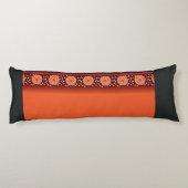 Coussins Longs un design d'un motif rouge et or (Dos)