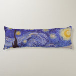 Coussins Longs Vincent Van Gogh Starry Nuit Vintage Art<br><div class="desc">Vincent van Gogh Starry Night Art Peinture Starry Night est un tableau de l'artiste post-impressionniste néerlandais Vincent van Gogh. Le ciel bleu de la nuit est rempli de nuages tourbillonnants, d'étoiles et d'une lune brillante croissant. La Nuit étoilée est la seule nocturne de la série de vues depuis la fenêtre...</div>