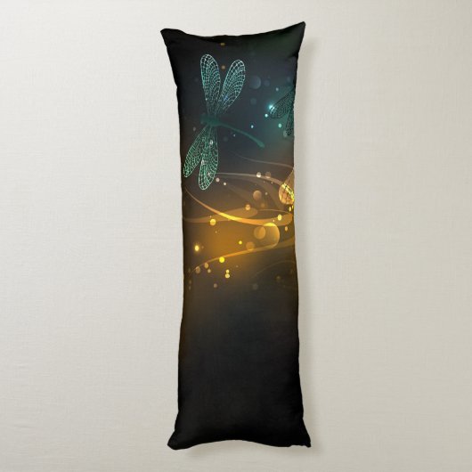 Coussins Longs Vol de libellule verte lumineuse (Dos (Vertical))