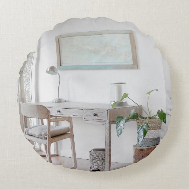 COUSSINS RONDS BUREAU VIDE PRÈS DU RIDEAU (Devant)