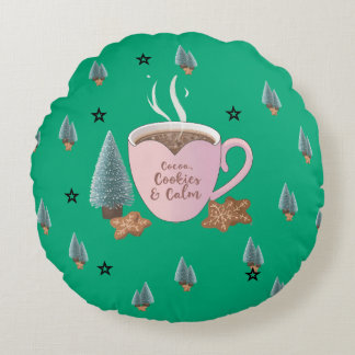 Coussins Ronds Cocoa, Cookies & Calme – T-Shirt Pastel de Noël Co