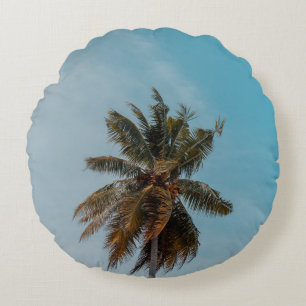 Coussins Ronds Cocotier vert sous ciel bleu