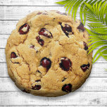 Coussins Ronds Cookie à chips au chocolat<br><div class="desc">Un délicieux ajout à votre décor maison avec ce coussin de biscuits en chocolat ! Créé à partir d'une image haute résolution d'un véritable biscuit à puces de chocolat frais et chaud du four.</div>