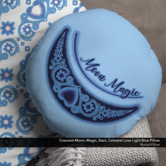 Coussins Ronds Crescent Moon Magic Stars Céleste Bleu clair (Crescent Moon, Magic, Stars, Celestial Love Light Blue Round Pillow)