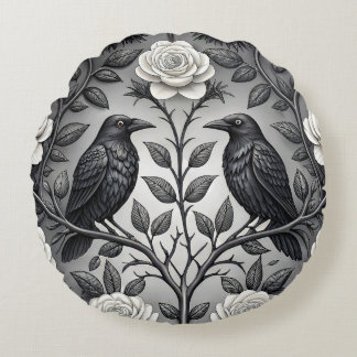 Coussins Ronds Deux corbeaux et roses blanches