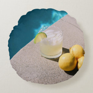 Coussins Ronds Fruits ronds jaunes sur table grise