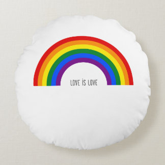 Coussins Ronds Gay Pride Arc-en-ciel. L'amour est l'amour.