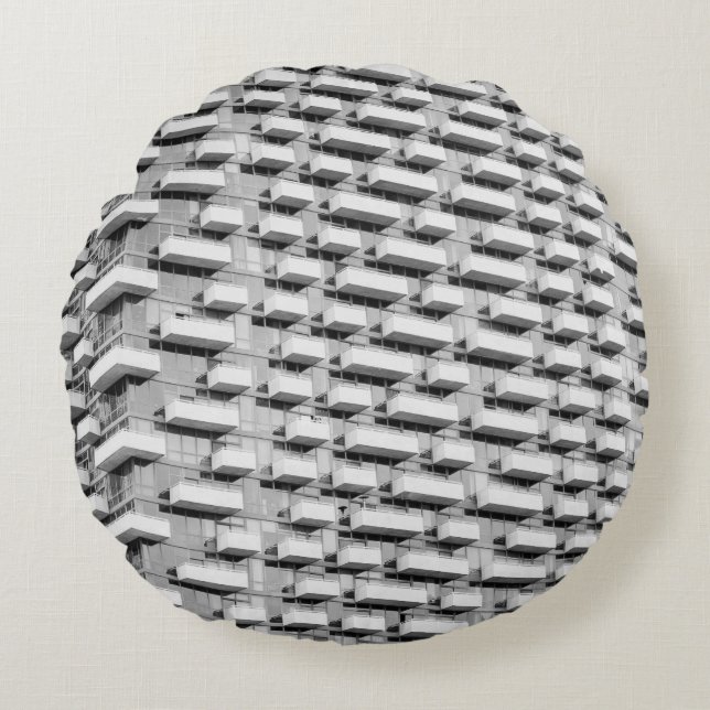 Coussins Ronds Gray concrete building (Devant)