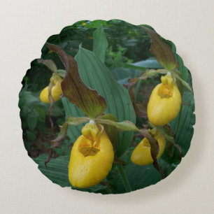 Coussins Ronds Groupe de fleurs jaunes d'orchidée de pantoufle de