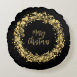 Coussins Ronds Joyeux Noël Gold Stars sur Noir<br><div class="desc">Cet oreiller rond à jetons noirs présente des étoiles dorées scintillantes,  des cercles et des points entourant les mots "Joyeux Noël" sur un arrière - plan noir,  amusant à ajouter à votre décor de vacances. CORRESPONDANCE d'objets dans notre collection.</div>